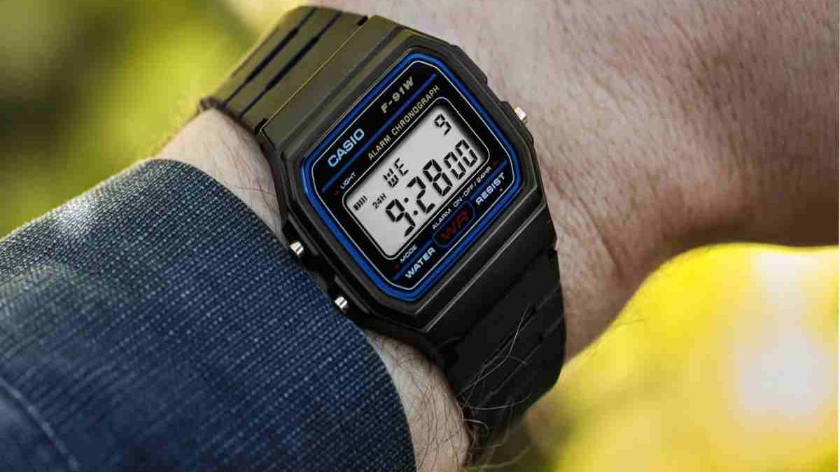 Digital Watch Defination, Advantages, Function, And More
